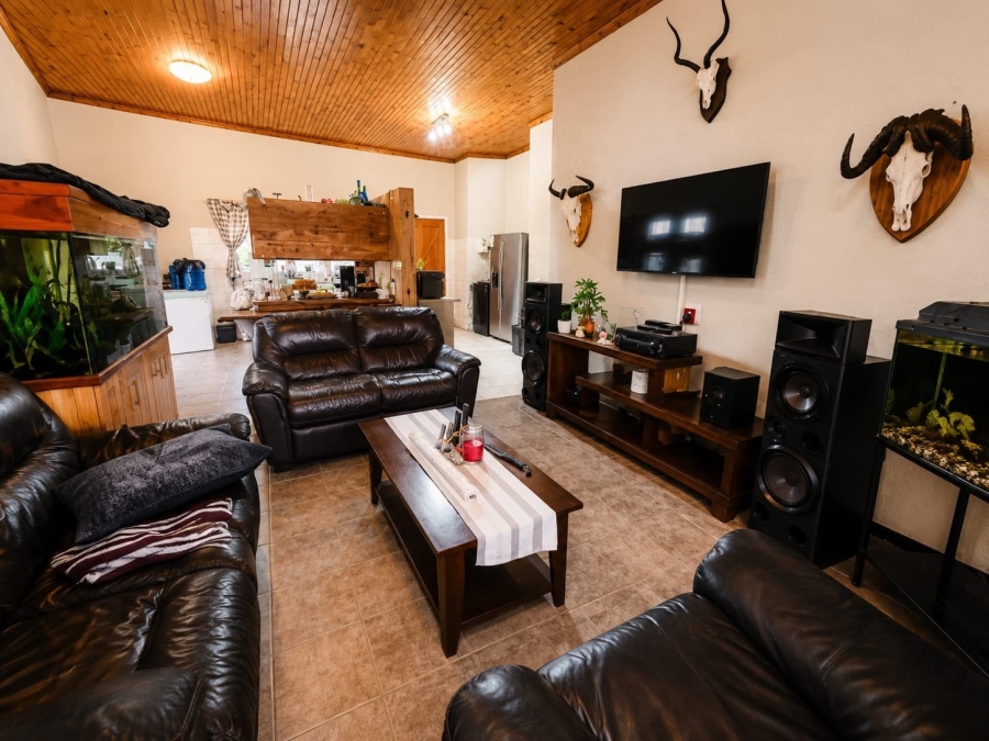 3 Bedroom Property for Sale in Geelhoutpark North West